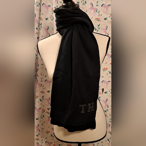Tommy Hilfiger Accessories - Tommy Hilfiger Navy Cotton Unisex Neutral Casual Preppy Comfy Scarf Wrap
